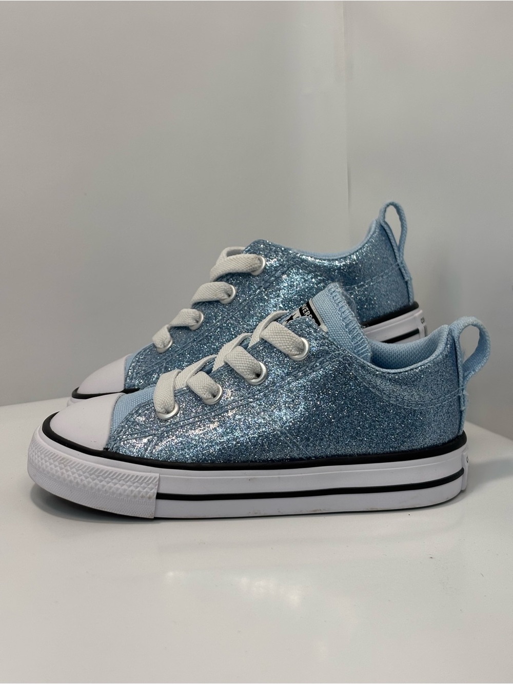 Converse Girl's Sz 7T Chuck Taylor All Star Madison Glitter Easy On Sneaker Blue